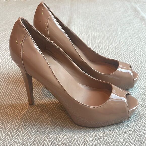 Marc Fisher Patent Nude Harper Peep Toe Pumps 8.5 - Picture 1 of 6